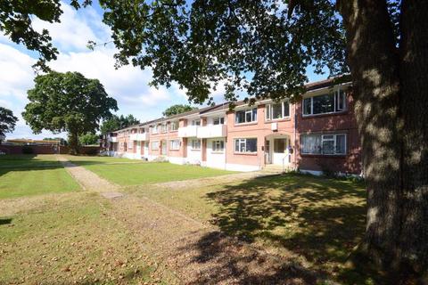 2 bedroom apartment to rent - Plantation Road, Poole BH17