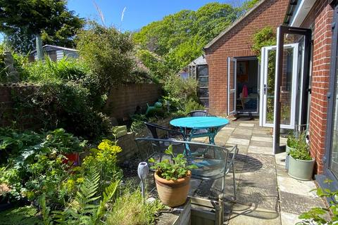 8 Caxton Close, Beeston Regis, Sheringham, NR26 8SU