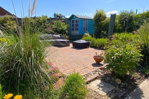8 Caxton Close, Beeston Regis, Sheringham, NR26 8SU