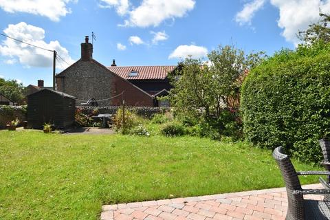 3 bedroom semi-detached house for sale, Middle Street, Norwich NR11