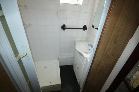 12 Bishops Close, London, E17 9RP