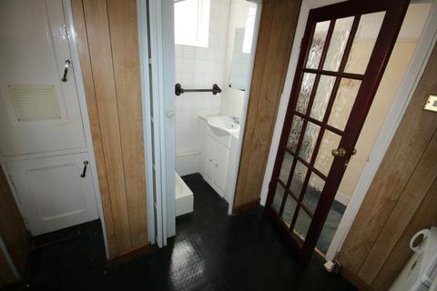 12 Bishops Close, London, E17 9RP