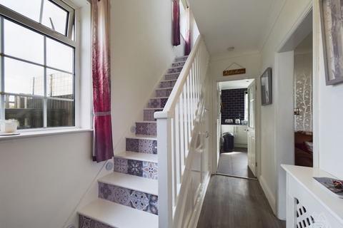 3 bedroom end of terrace house for sale, Hamble Lane, South Ockendon