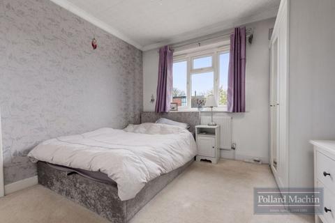 57 Ellesmere Drive, South Croydon, CR2 9EL