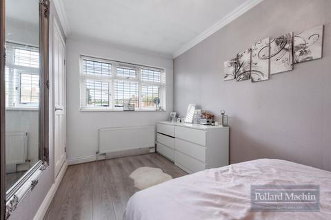 57 Ellesmere Drive, South Croydon, CR2 9EL
