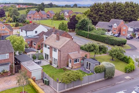 4 bedroom detached house for sale, Stonebow Road, Drakes Broughton, Worcestershire, WR10 2AR