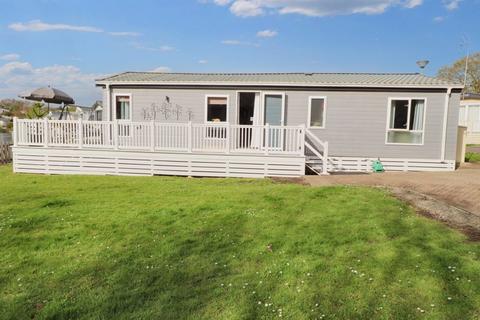 2 bedroom park home for sale, Oaklands Holiday Park, St Osyth, CO16