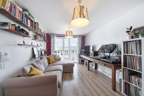 2 bedroom apartment for sale, Connersville Way, Croydon