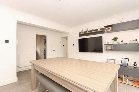 2 bedroom flat for sale, St. Albans Road, Hemel Hempstead