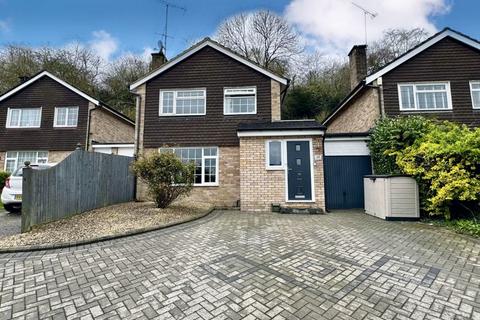 20 Bay Tree Close, High Wycombe, HP11 1JN