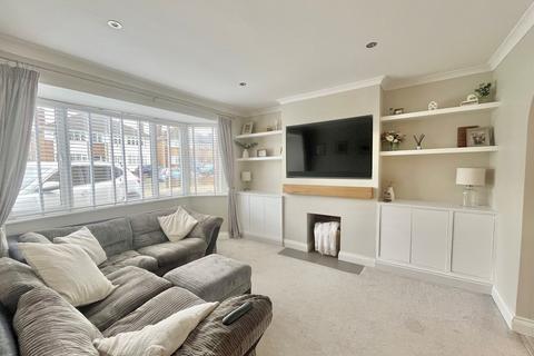 19 Broad Oak Way, Rayleigh, SS6 8JU
