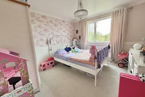 19 Broad Oak Way, Rayleigh, SS6 8JU