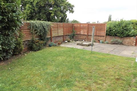 2 bedroom ground floor flat to rent, Cannock WS11