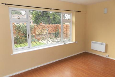 2 bedroom ground floor flat to rent, Cannock WS11