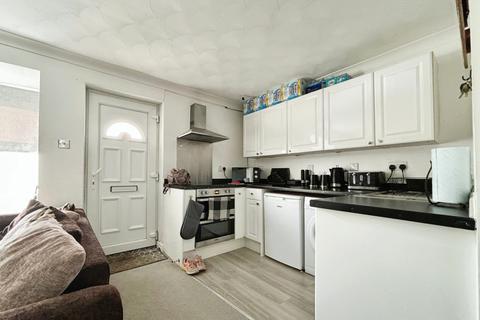 1 bedroom apartment to rent, Armiger Way - CM8