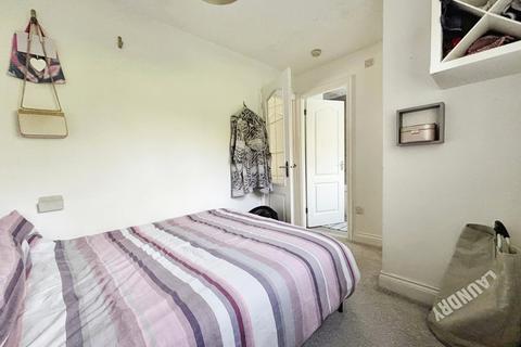 1 bedroom apartment to rent, Armiger Way - CM8