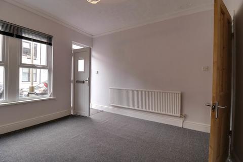 2 bedroom terraced house to rent, Tyndale Street, Leicester