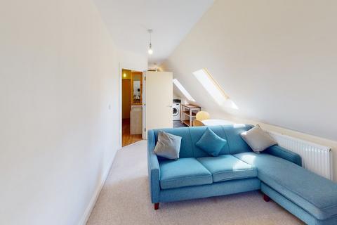 1 bedroom apartment to rent, Norbury Avenue, London SW16