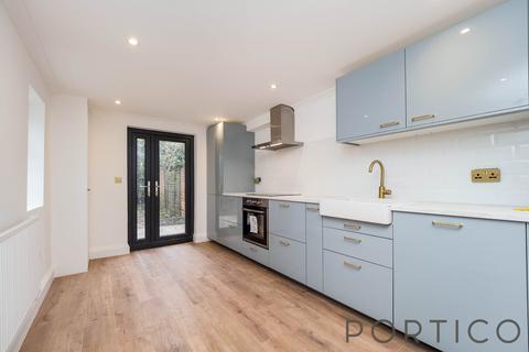 2 bedroom flat to rent, Bignold Road | Forest Gate | E7