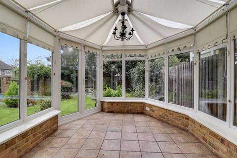 47 Bosman Drive, Windlesham, GU20 6JN