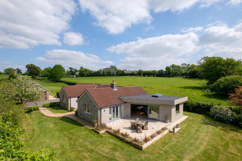 The Batch, 5 bed detached house for sale £915,000
