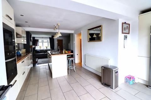 4 bedroom end of terrace house for sale, Oldfields Crescent, Stafford ST18