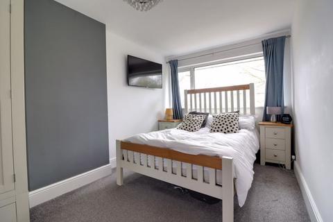 25 Oldfields Crescent, Great Haywood, Stafford, ST18 0RS