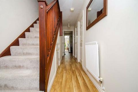 8 Williams Avenue, Fradley, Lichfield, WS13 8TE