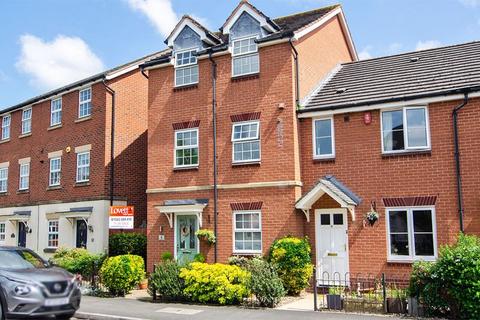 3 bedroom townhouse for sale, Williams Avenue, Lichfield WS13