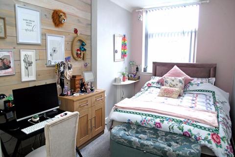 1 bedroom apartment for sale, Church Street, Cradley Heath B64