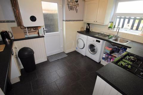 3 bedroom semi-detached house for sale, Pleasant View, Dudley DY3