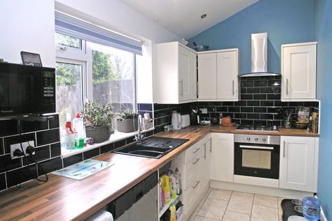 3 bedroom semi-detached house for sale, Barnfield Road, Halesowen B62