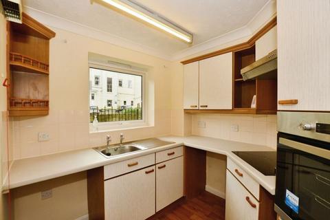 1 bedroom flat for sale, Pleydell Gardens, Folkestone CT20