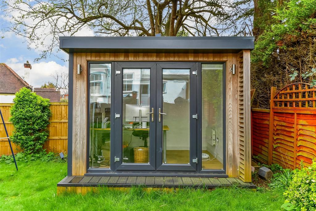 Workshop/Outbuildings
