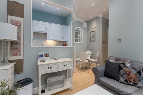 2 bedroom flat to rent, Saxe Coburg Street, Stockbridge, Edinburgh
