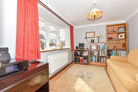 3 bedroom detached house for sale, Worcester Close, Istead Rise, Kent