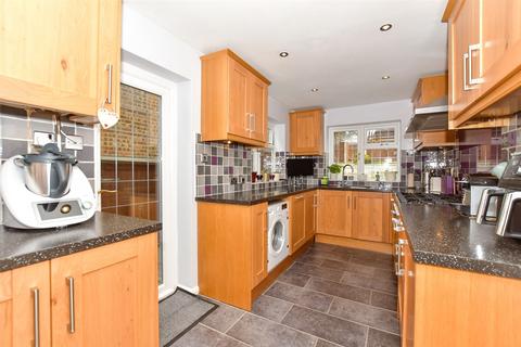 36 Worcester Close, Istead Rise, Gravesend, DA13 9LB