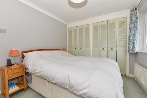 36 Worcester Close, Istead Rise, Gravesend, DA13 9LB