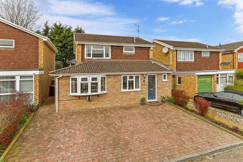 Worcester Close, Istead Rise, Kent 3 bed detached house - £490,000