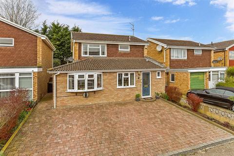 3 bedroom detached house for sale, Worcester Close, Istead Rise, Kent