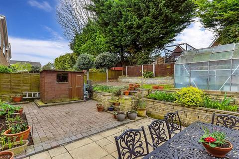 3 bedroom detached house for sale, Worcester Close, Istead Rise, Kent