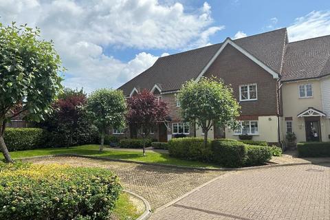 4 bedroom end of terrace house for sale, Spire Place, Warlingham, CR6 9LW