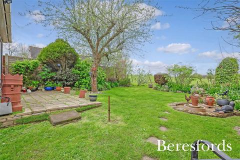 16 Mascalls Gardens, Brentwood, CM14 5LT