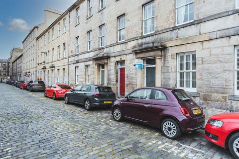 2 bedroom flat to rent, Cheyne Street, Comely Bank, Edinburgh, EH4
