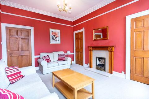2 bedroom flat to rent, Cheyne Street, Comely Bank, Edinburgh, EH4