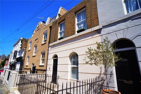 1 bedroom apartment to rent, Parrock Street, Gravesend, Kent