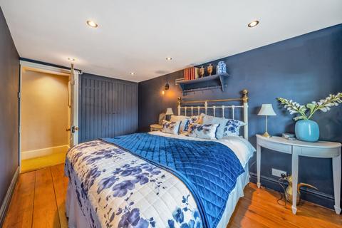 21 Queens Road, Datchet, Slough, SL3 9BN