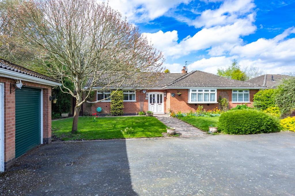 West Cross Lane, Mountsorrel, Loughborough, LE12 3 bed detached