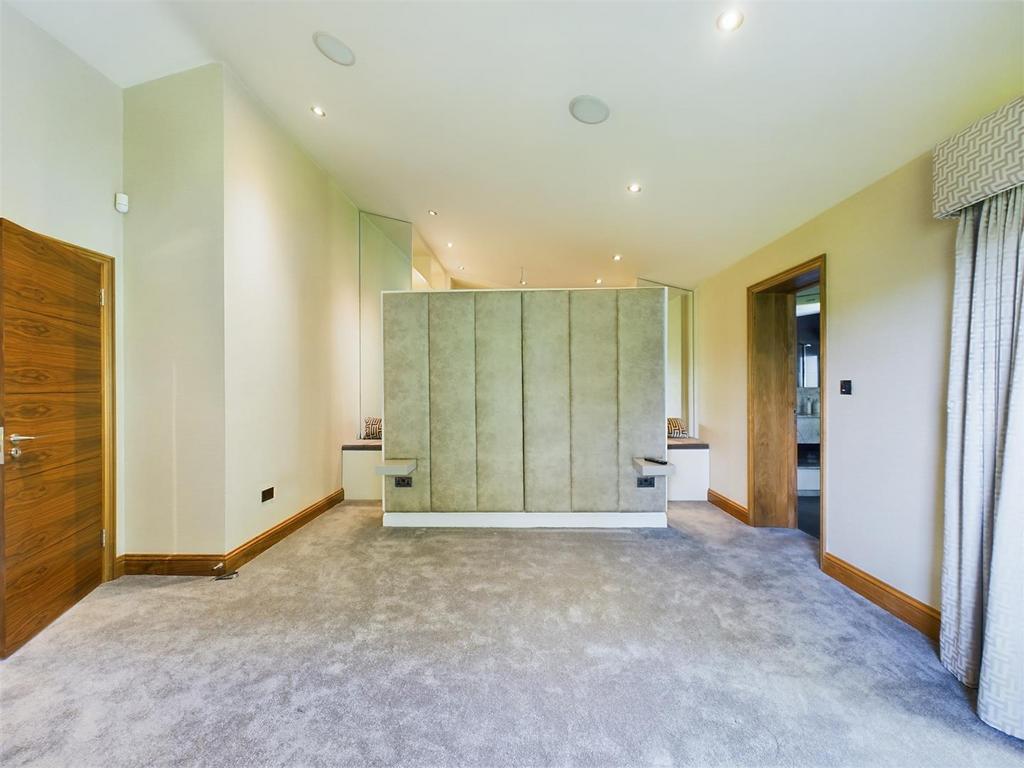 CAM02009 G0-PR0233-STILL002.jpg