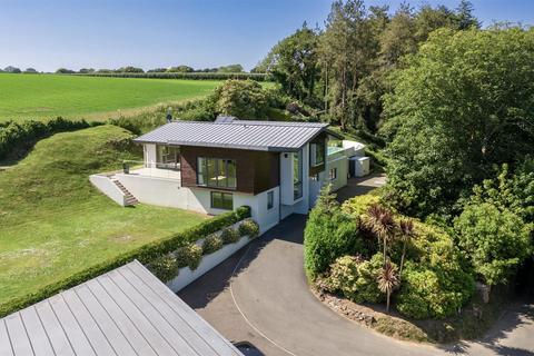 5 bedroom detached house for sale, Modern Five-Bedroom Residence With Stunning Woodland Views